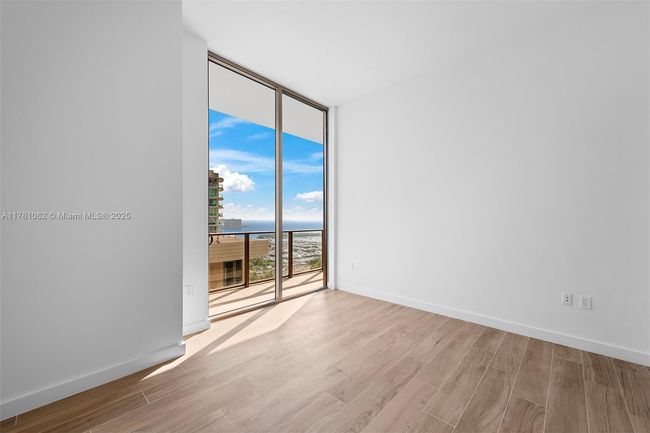 APT-1512 - 2655 S Bayshore Dr, Condo with 3 bedrooms, 4 bathrooms and null parking in Coconut Grove FL | Image 9