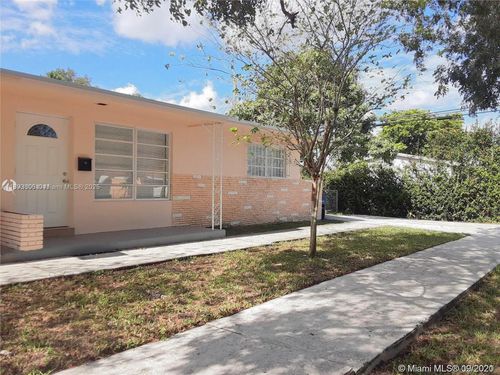 412 Sw 10th St, Hallandale Beach, FL, 33009-6941 | Card Image