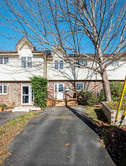 33 Braeside Crt, Dartmouth, NS, B2X3M9 | Card Image