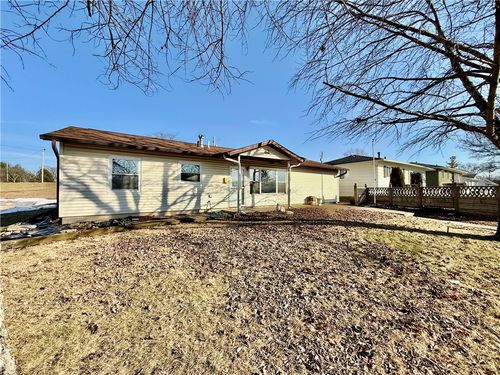 32 Reeder Dr, Decatur, IL, 62521-5234 | Card Image