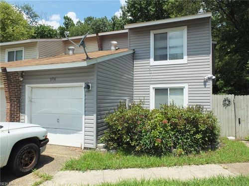 5956 Blackpoole Ln, Virginia Beach, VA, 23462-1464 | Card Image