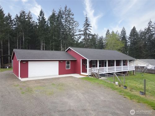 40 E Jarrett Dr, Shelton, WA, 98584-8852 | Card Image