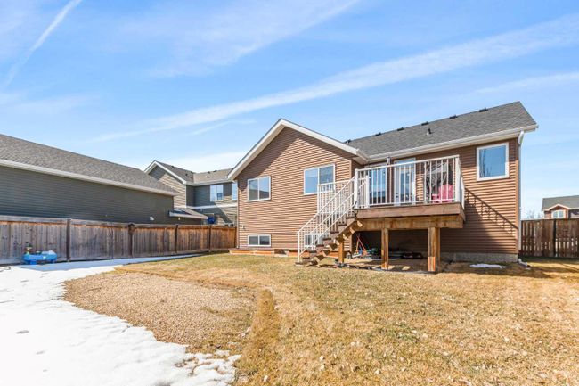 7029 Cobb Street, Home with 5 bedrooms, 3 bathrooms and 4 parking in Lacombe AB | Image 5