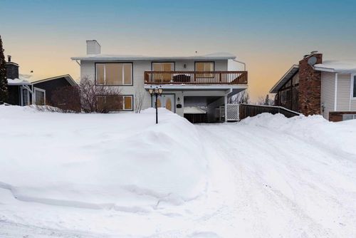 713 Timberline Dr, Fort Mcmurray, AB, T9K1B1 | Card Image