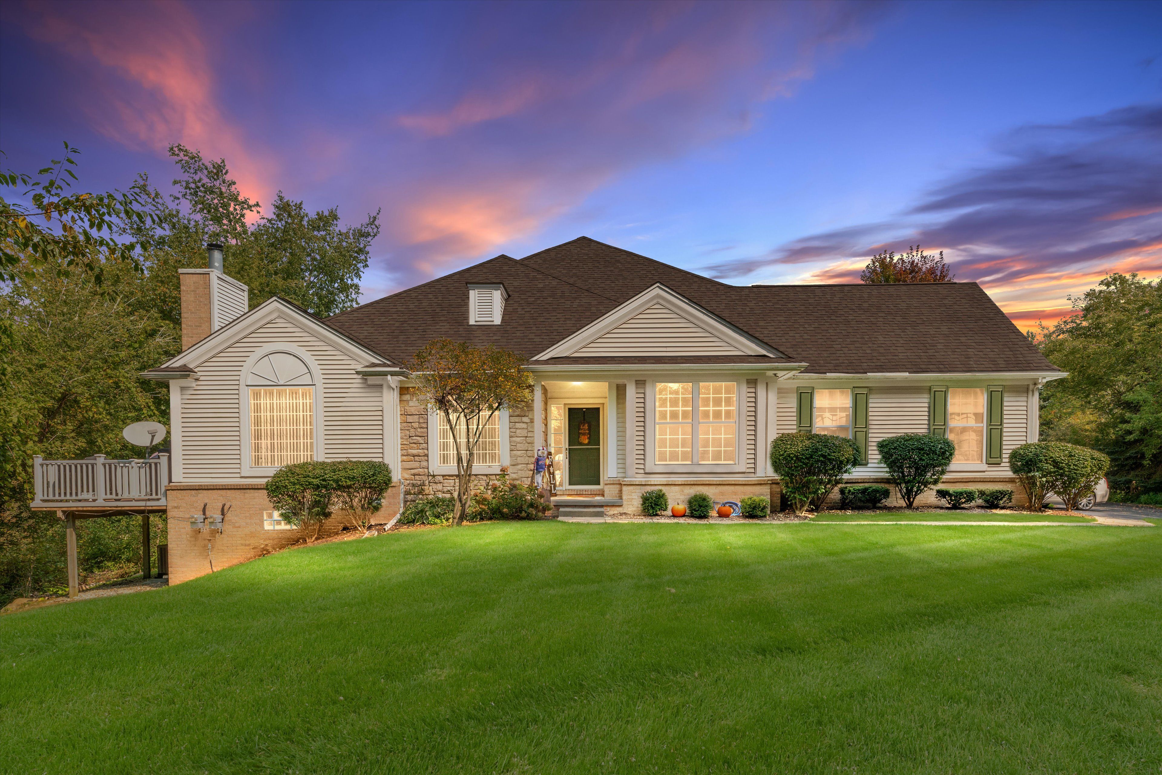 Heathland Cir, Clarkston, MI 48346