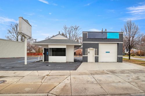 35816 W Michigan Ave, Wayne, MI, 48184-1631 | Card Image