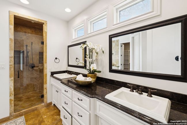 APT-1 - 172 Katherine Ct, Townhouse with 4 bedrooms, 4 bathrooms and null parking in San Antonio TX | Image 58