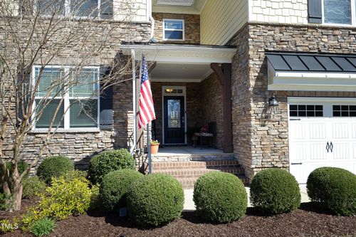 5421 Downton Grove Ct, Fuquay-Varina, NC, 27526-3411 | Card Image