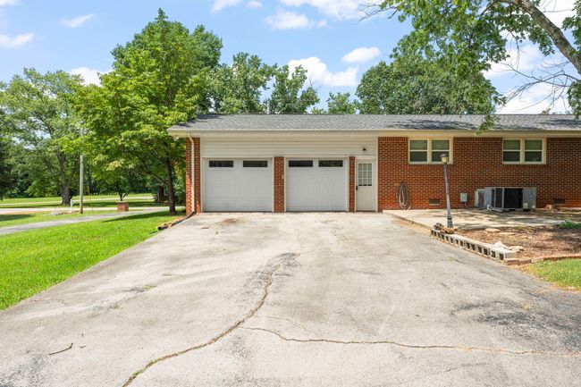 307 Mary Sharp Dr, House other with 3 bedrooms, 2 bathrooms and 2 parking in Decherd TN | Image 26