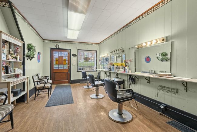 Hair Salon | Image 8