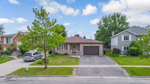 42 Newbury Dr, Kitchener, ON, N2N2X6 | Card Image