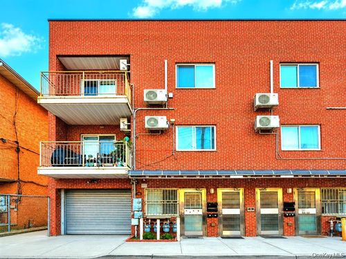 4210 164th St, Flushing, NY, 11358-2620 | Card Image