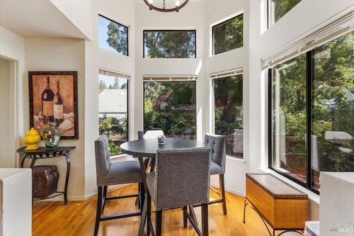 1367 Sylvan Ct, Healdsburg, CA, 95448-3345 | Card Image