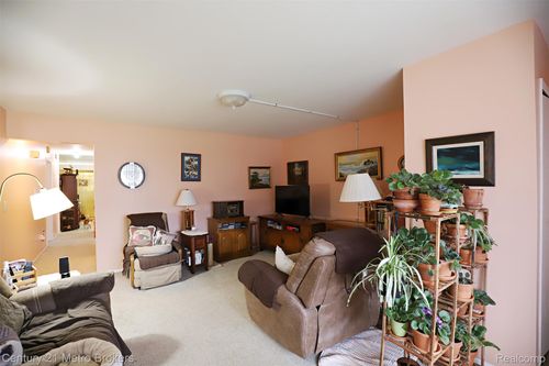 1184 Normandy Terrace Dr, Flint, MI, 48532-3550 | Card Image