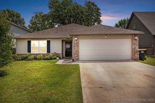 14867 S 281st East Ave, Coweta, OK, 74429-3320 | Card Image