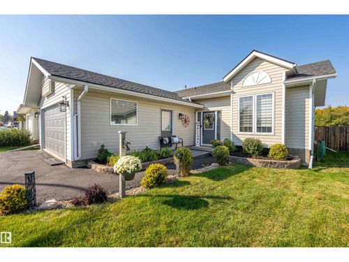 6018 54 Ave, Cold Lake, AB, T9M1V5 | Card Image