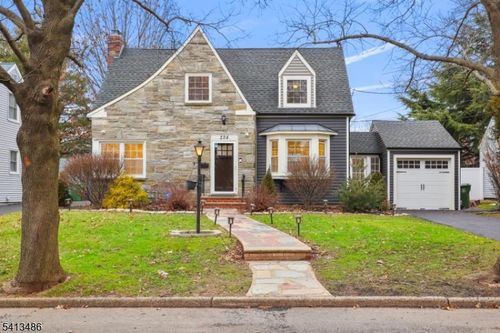 224 Swarthmore Rd, Linden, NJ, 07036-3845 | Card Image