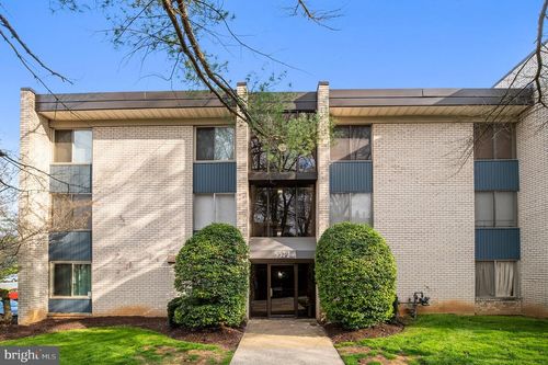 apt-3-5572 Burnside Dr, ROCKVILLE, MD, 20853-2460 | Card Image