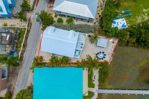 ocean-850 105th Street Ocean E, Marathon, FL, 33050-3326 | Card Image