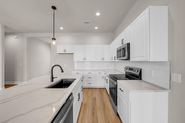 118 Rosebud Ranch Rd, House other with 4 bedrooms, 2 bathrooms and null parking in Bertram TX | Image 7