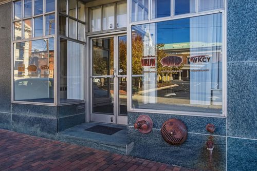 21 N Central Ave, STAUNTON, VA, 24401-4212 | Card Image