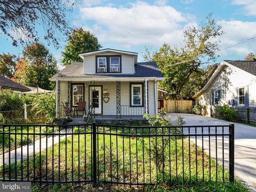 5415 Powhatan St, RIVERDALE, MD, 20737-2146 | Card Image