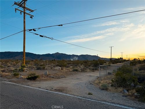 7980 Crystal Creek Rd, Lucerne Valley, CA, 92356 | Card Image