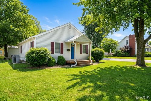 746 N Prairie St, Bethalto, IL, 62010-1329 | Card Image