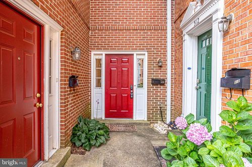 514 S Veitch St, Arlington, VA, 22204-2119 | Card Image