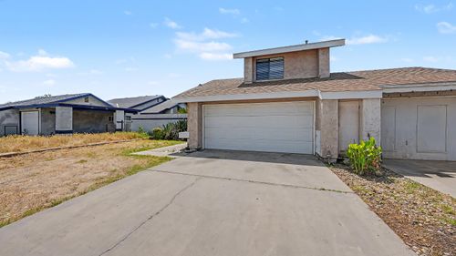 807 E Harold Ave, Visalia, CA, 93292-2161 | Card Image