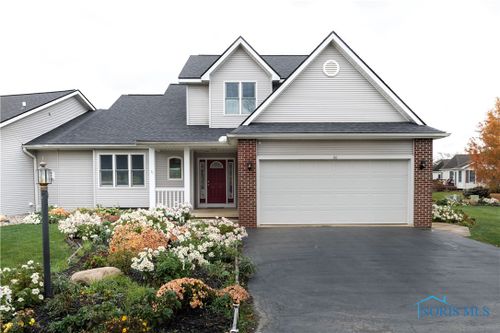 30 Towne And Country Drive, Tiffin, OH, 44883 | Card Image