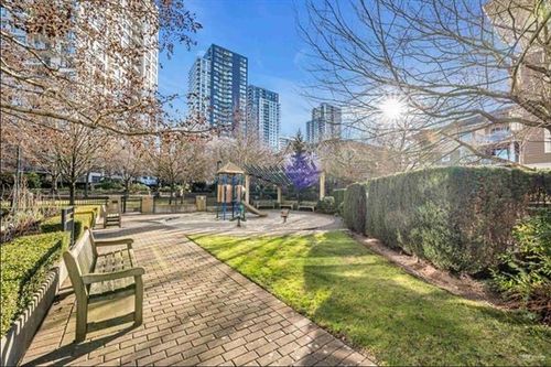 2102-5380 Oben St, Vancouver, BC, V5R6H7 | Card Image