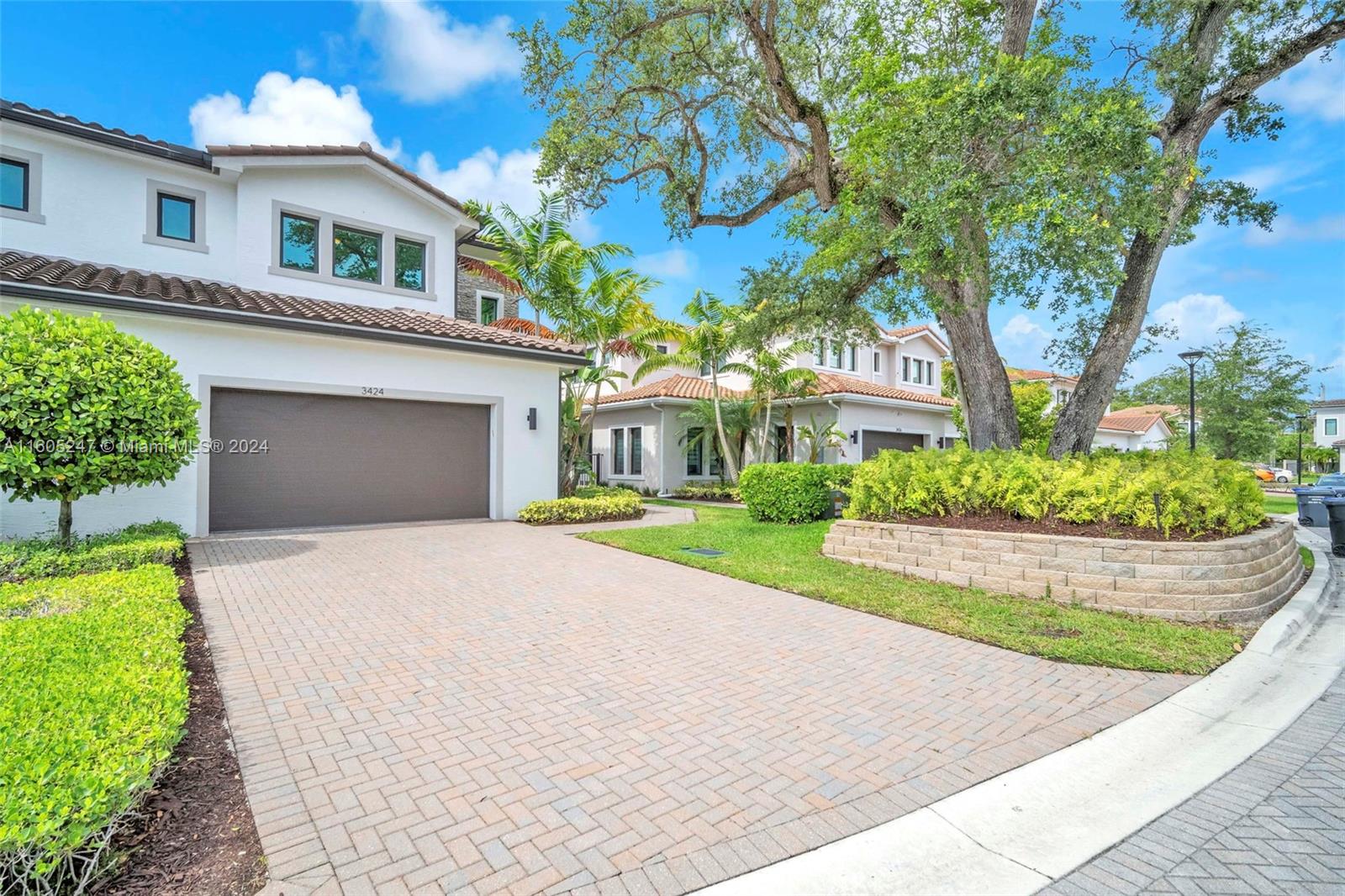 Emerson Ln, Fort Lauderdale, FL 33312