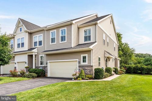 225 Kestrel Ct, KENNETT SQUARE, PA, 19348-2209 | Card Image