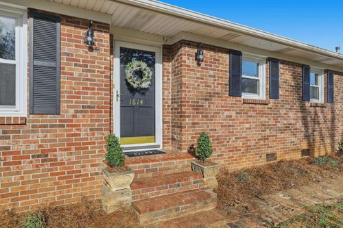 1614 Greenwood Rd, Laurens, SC, 29360-3155 | Card Image