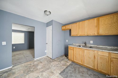 15700 Washburn St, Detroit, MI, 48238-1064 | Card Image