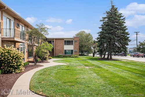 apt-3-2859 E Maple Rd, Birmingham, MI, 48009-5962 | Card Image