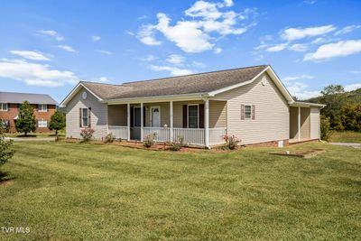 216 Hickory Circle Road, House other with 3 bedrooms, 2 bathrooms and null parking in Pennington Gap VA | Image 2