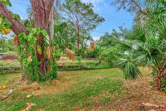2587 Temple St, House other with 4 bedrooms, 3 bathrooms and null parking in SARASOTA FL | Image 47