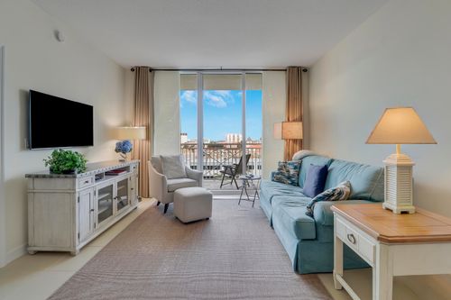 821-480 Hibiscus St, West Palm Beach, FL, 33401-5866 | Card Image