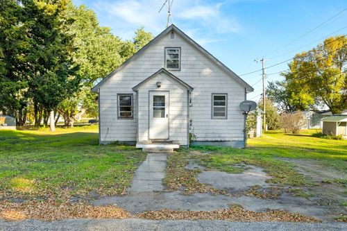 512 1st St Ne, Lidgerwood, ND, 58053-4103 | Card Image