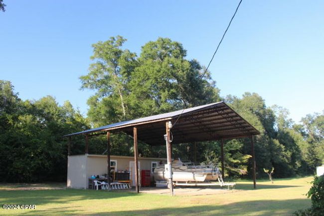 6562 Messer Rd, House other with 3 bedrooms, 2 bathrooms and null parking in Grand Ridge FL | Image 12