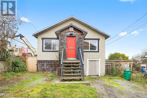 206 Sabiston St, Nanaimo, BC, V9R1M3 | Card Image