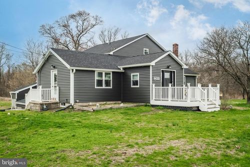 7056 Behler Rd, New Tripoli, PA, 18066-4151 | Card Image