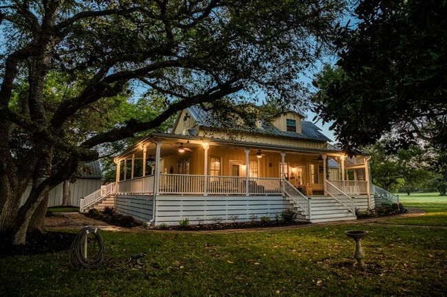 1585 Round Top Rd, Home with 6 bedrooms, 7 bathrooms and null parking in Round Top TX | Image 12