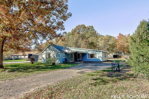 17665 136th Ave, Nunica, MI, 49448-9682 | Card Image