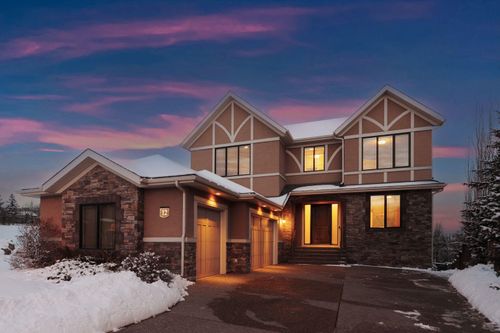 12 Fortress Crt Sw, Calgary, AB, T3H0T8 | Card Image