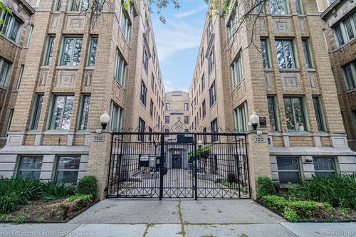 apt-412-120 Seward St, Detroit, MI, 48202-4447 | Card Image