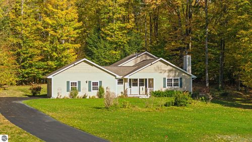5219 Timber Point Trl, Kingsley, MI, 49649-9460 | Card Image