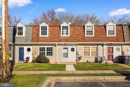 k350-1827 Dutch Village Dr, Landover, MD, 20785-4170 | Card Image